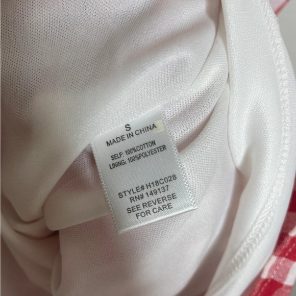 🌻 Red Gingham Off-The-Shoulder Romper 🌻 - Picture 5 of 6